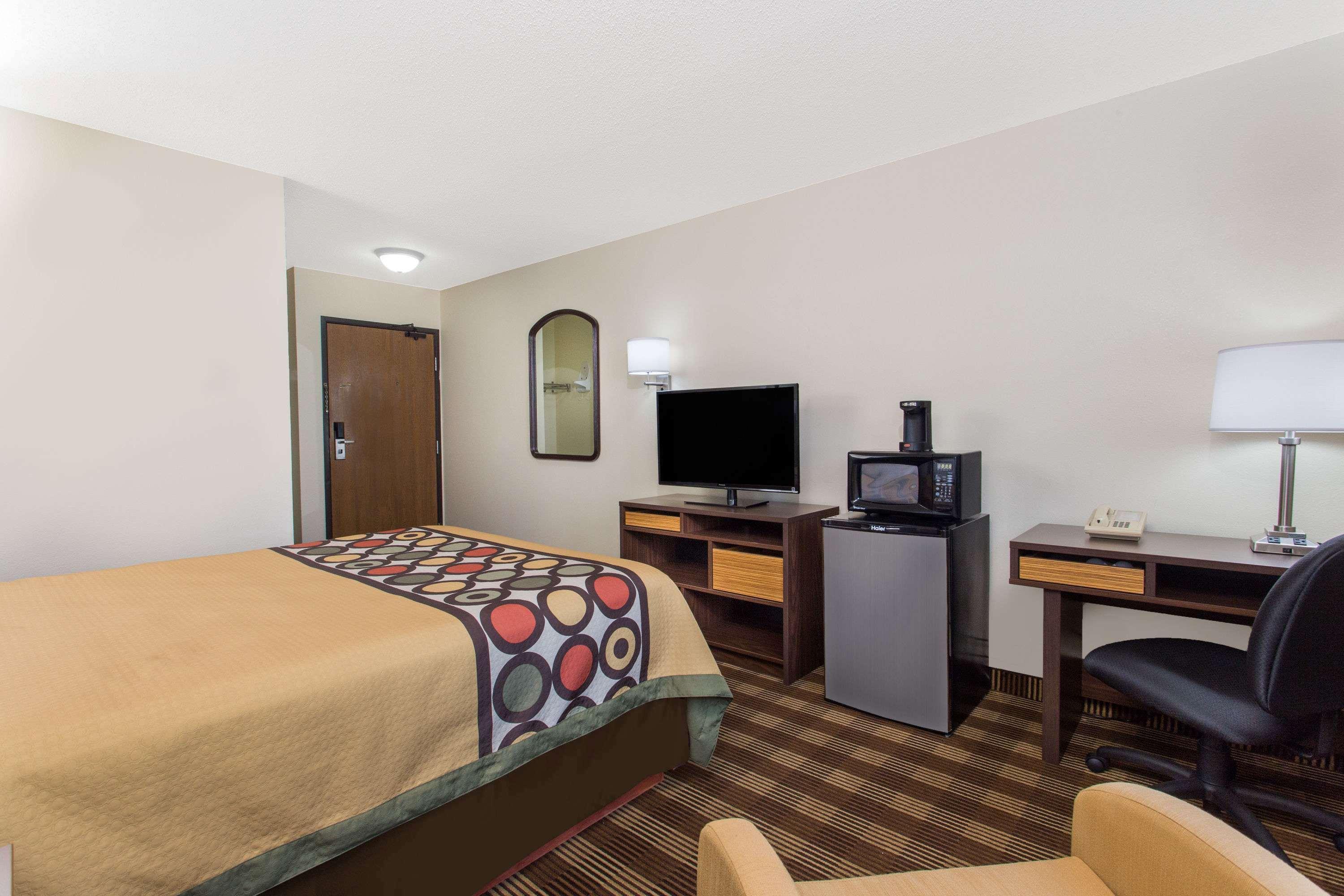 Super 8 By Wyndham Eau Claire I-94 Exterior foto