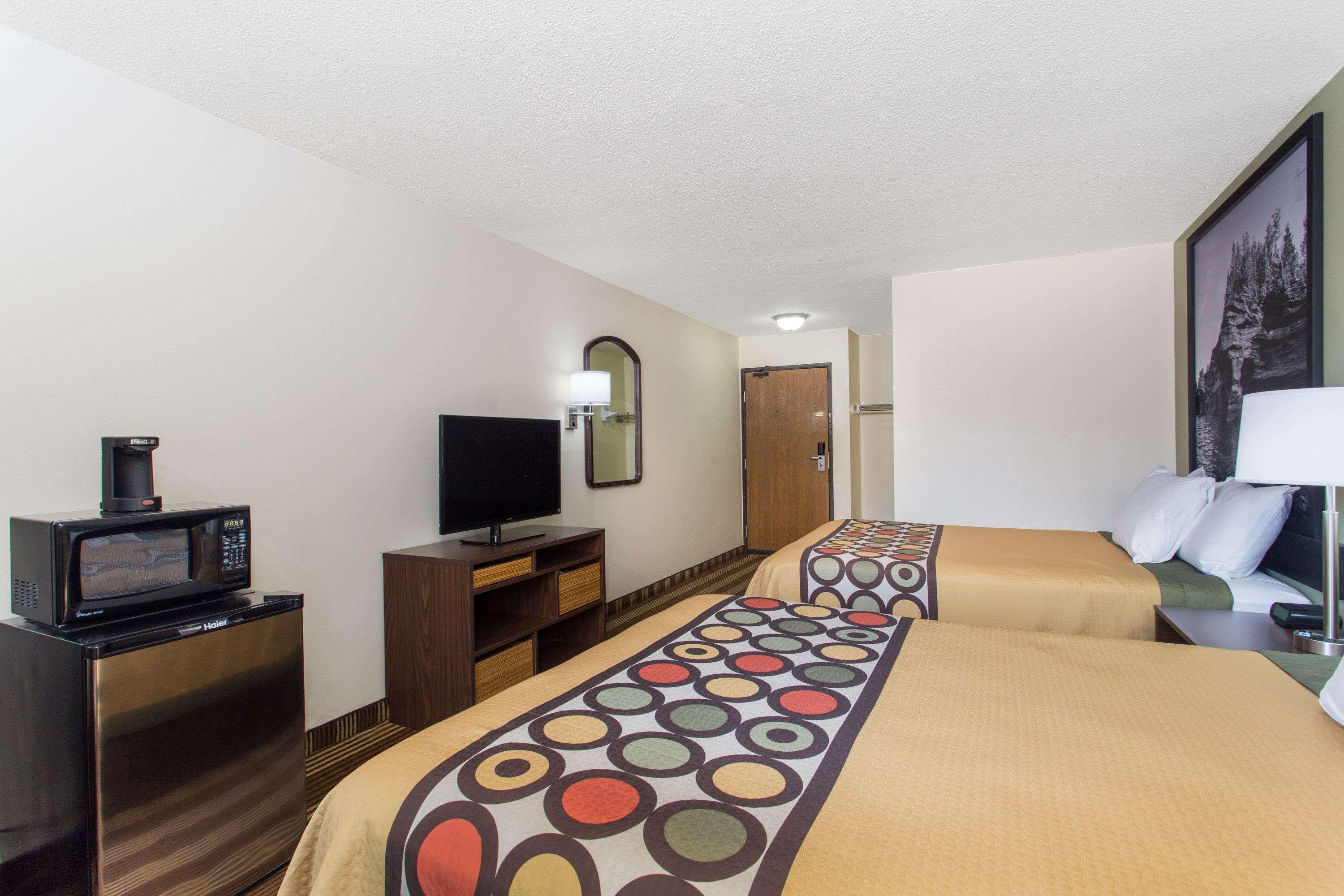 Super 8 By Wyndham Eau Claire I-94 Exterior foto