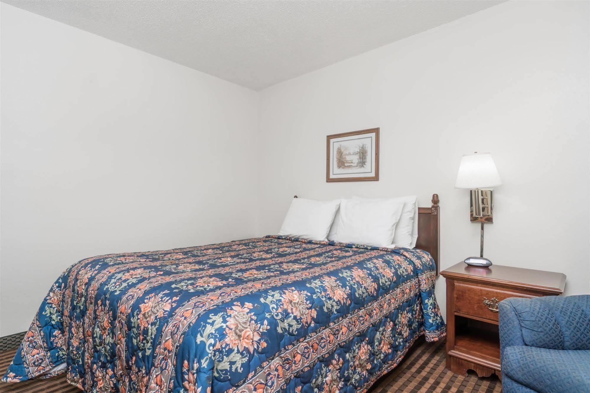 Super 8 By Wyndham Eau Claire I-94 Exterior foto